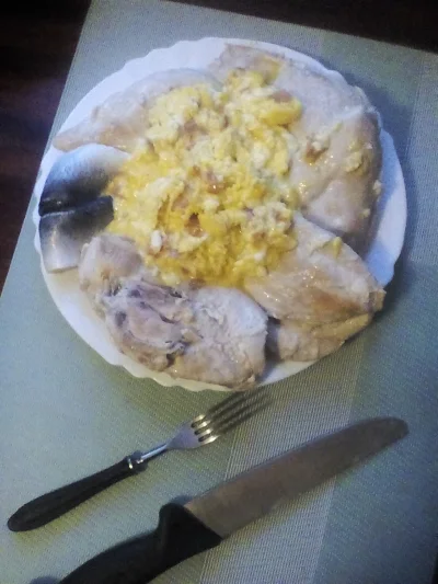 anonymous_derp - Dzisiejszy obiad: Smażone piersi kurzęce, jajecznica z 7 jaj z krako...
