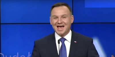 zourv - ale smieszkuje wesolutki Andrzej Duda okrąglutki

#cenzoduda