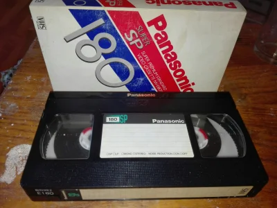 szymciak - kto pamieta "dvd" z lat 90" ?
porządki w szafkach czasami się przydają
#gi...