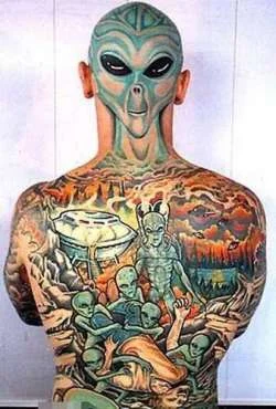 FlaszGordon - #tatuaze #ufo #wtf #heheszki 
Co ja paczam...
SPOILER