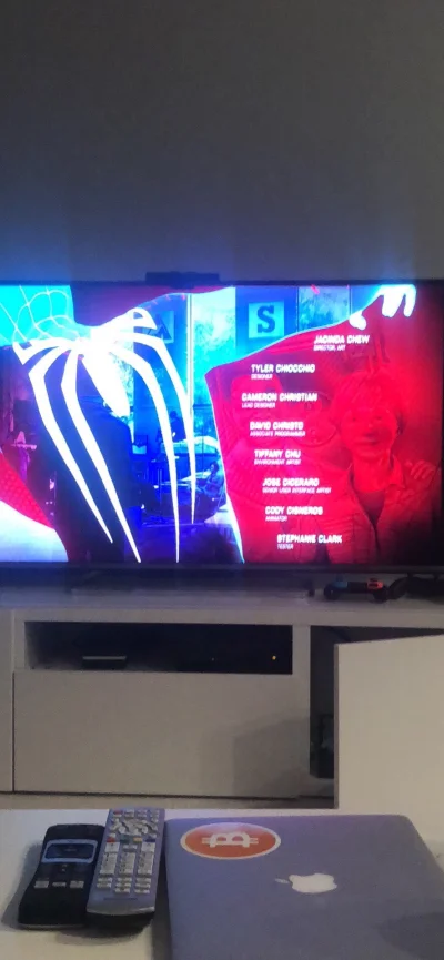 boskizigolo - #ps4 #spiderman sprzedam. Od wczoraj nie śpimy z różowa i przeszliśmy. ...