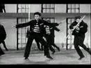 sugasuga - Nogi same się rwą w tany ( ͡° ͜ʖ ͡°)
Elvis Presley - Jailhouse Rock
#old...