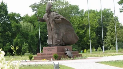 laiklaicki - Jeśli chodzi o pomnik Lecha w kebabie nie daleko z niego znajduję się ta...