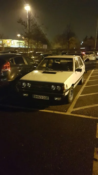 Anj87 - Takie oto auto widziałem zaparkowane pod Tesco w Londynie.