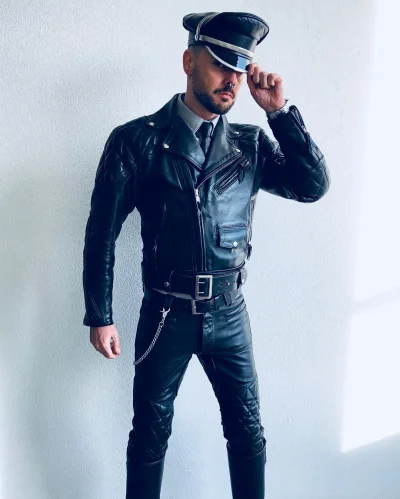 Lukardio - #ladnypan #leathermen #mrleather