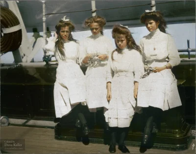 enforcer - Siostry Romanow, zdjęcie z ok. 1910 roku.
#rekonstrukcjakolorem #historia...