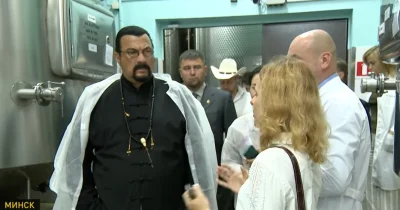 szurszur - Steven Seagal po raz kolejny odwiedził Białoruś. Tym razem nie jadł marche...