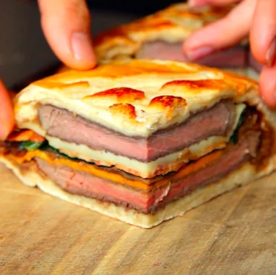 r.....h - Zjadłbym taką bułkę!
http://www.buzzfeed.com/melissaharrison/7-layer-steak...