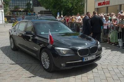 yolantarutowicz - 80 lat później Warszawa pełna jest niemieckich firm, wieżowców, Lyd...