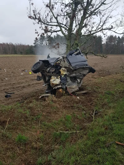 voyteckz - Widziałem wypadek na żywo, byłem pewien, że po nim, wywalił w drzewo aż go...