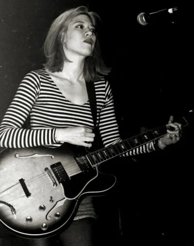 a.....s - #kobietyzgitarami

Miki Berenyi (Lush)