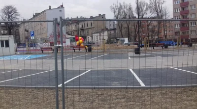 xandra - Plac zabaw i parking przy Perepeczki prawie skończone (｡◕‿‿◕｡)

#czestocho...