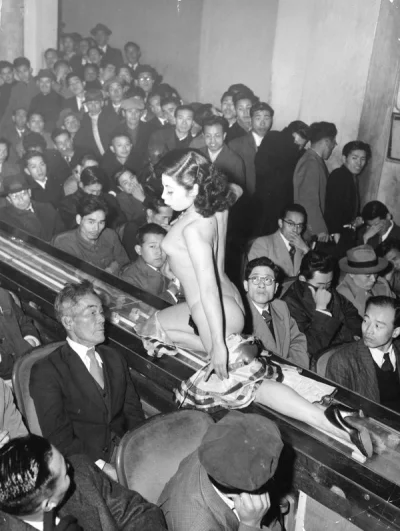 romo86 - Striptease w Tokio w 1957 roku
#fotohistoria #japonia #striptease