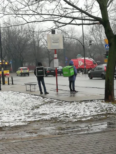 Rzepkakalarepkai5taklepka - Ktoś na szamę czeka pewnie do teraz ;)
#ubereats #jedzen...