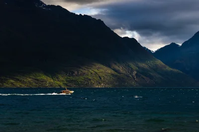 kelois - Jezioro Wakatipu
#fotografia #mojezdjecie #queenstown #nowazelandia #lightr...