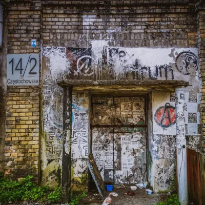 Nienormalnyb - #squat#squats #antifa #punk #spacer #fotografia #industrial #zdjecia