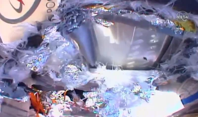chuda_twarz - Lepszy widok na dziurę w kadłubie Soyuza

#kosmos #soyuz #iss