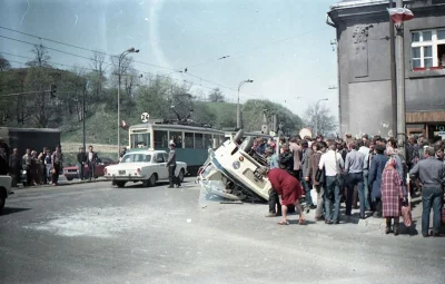walkers - Wypadek z #krakow z roku 1982.
Wspomnienia autorki zdjęcia:
 „Jest to maj ...