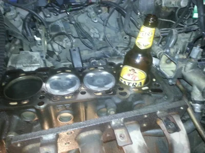 krzysztof-zaczek - Dobra miejsce na piwo!

#samochody #takietam #garage #piwo