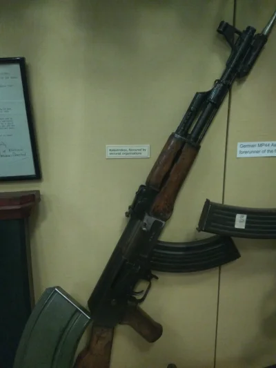 kalashnikov - Takie tam #pokazmorde w muzeum