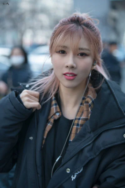 XKHYCCB2dX - #yoohyeon #dreamcatcher
#koreanka