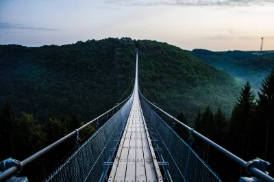 ciezkarozkmina - Jaram się dobrym mostem.
Geierlay suspension bridge, Germany_ /r/eu...