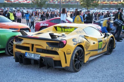 superduck - Mansory Siracusa 4XX Spider
3,9l V8 twinturbo 790KM
0-100 km/h - 2,9s

By...