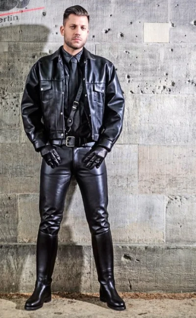 Lukardio - #ladnypan #leather #mrleather #leathermen
