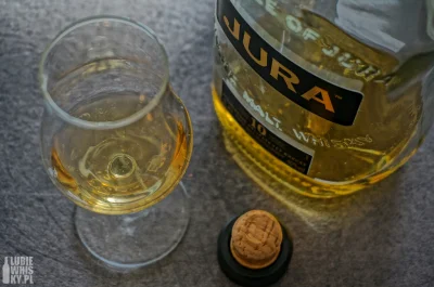 lubiewhiskypl - Kolejny single malt, tym razem w postaci the Isle of jura 10YO:

ht...