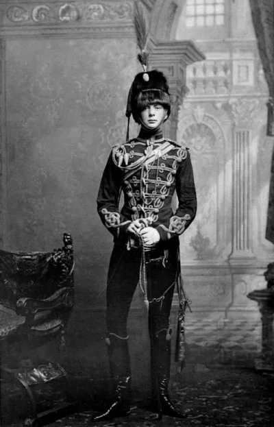 myrmekochoria - Winston Churchill w mundurze, Anglia 1895 rok. 

Zawsze mnie dziwił...