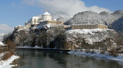 enforcer - Średniowieczny zamek-forteca Kufstein, Tyrol
Więcej o twierdzy: http://na...