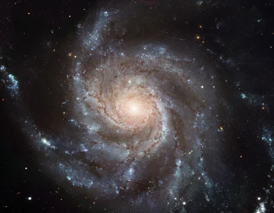 M.....t - @nyszom: @pawel_tarnobrzeg Tak, zobacz, tutaj masz zwykłą galaktykę spiraln...