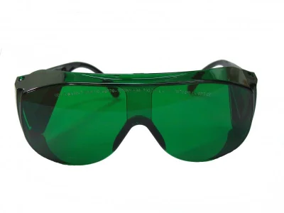 ZielonyRolnikZaglady - Pamiętajcie żeby oglądać w specjalnych okularach ochronnych!!