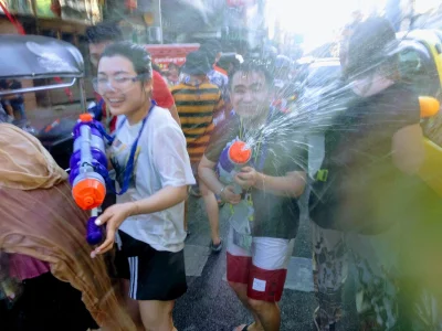PeeJay - Witamy w 2561 roku!

Tajski Nowy Rok (Songkran) przerósł nasze najśmielsze...