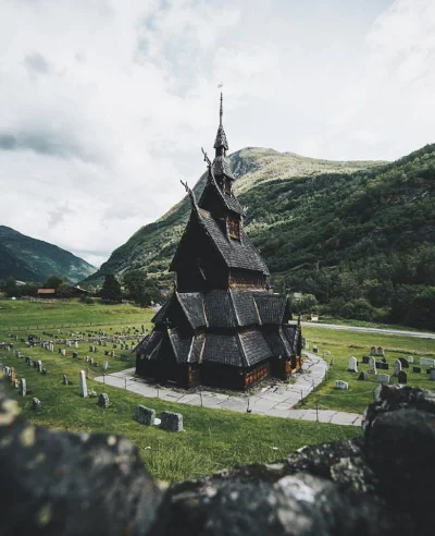 Pani_Asia - 900-letni kościół w Norwegii

#kosciol #norwegia #zabytki #earthporn