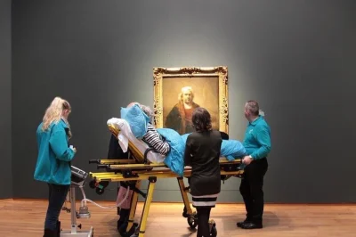f.....i - Kobieta ostatni raz odwiedza Rijksmuseum (holenderskie muzeum narodowe w Am...