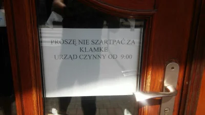 diterr - Taka karteczka wisi na wejściu do Poczty Polskiej w Łebie:-)

#heheszki #poc...