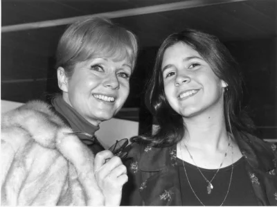 xandra - Debbie Reynolds z Carrie Fisher w 1972 roku 

#starwars #smutno