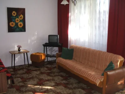 antylopka - Apartament dwuosobowy, pokój z dostępem do telewizji satelitarnej..