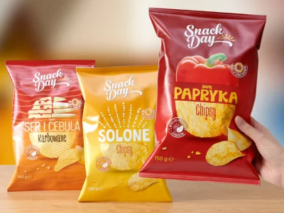 Uniczek - @sublingual: Te nowe Snack Day Paprykowe z Lidla, trochę mi przypominają st...