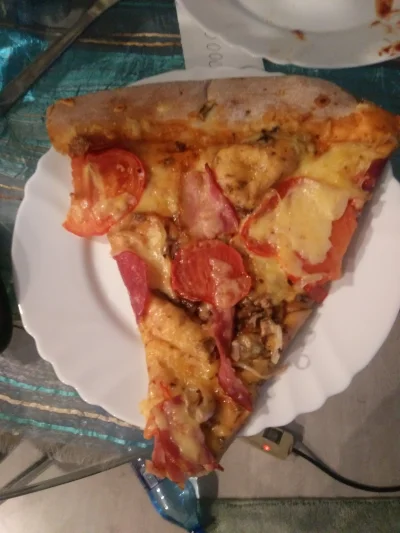 Saves - Mamma mia!
Gastrofaza i konsolka 
#rdr2 #pizza #jedzenie #420 #wykopjointclub