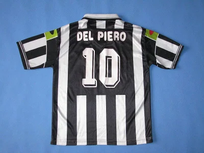 Skad_klikasz - Każdy zna kogoś kto grał na podwórku w koszulce Del Piero
 #delpiero ...