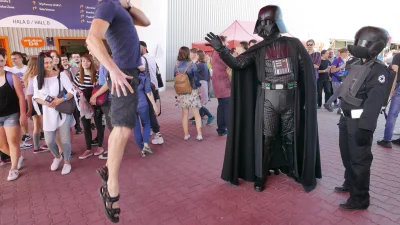 Sztabowy - -Przepraszam, która go... Khhkhkhhhhhhh. 
#comiccon #pokażtułów #starwars