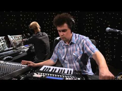 norivtoset - Simian Mobile Disco - Sun Dogs / Tangents / Calyx (Live on KEXP)



Boże...