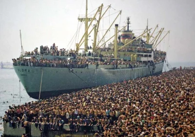 seanet - 20 000 nielegalnych imigrantów z Albanii na jednym statku dociera do Włoch.
...