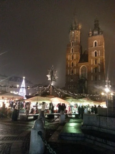 praktycznyprzewodnik - Zdjęcia z targów bożonarodzeniowych w Krakowie http://praktycz...