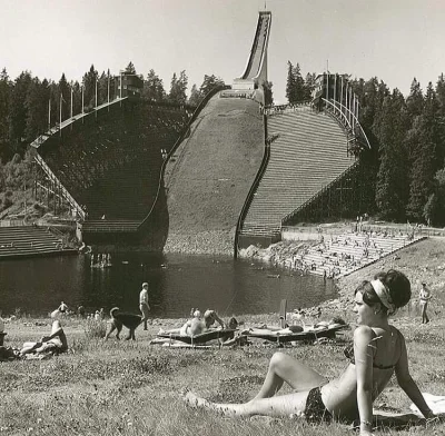 darosoldier - Skocznia Holmenkollen w latach 60
#fotohistoria #skocznianadzis #skoki