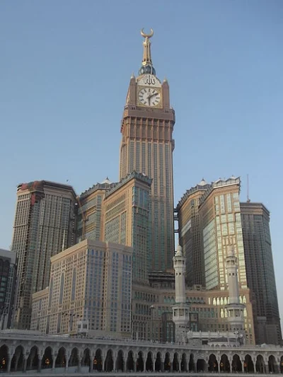 Gloszsali - @AllOver: Ogromny budynek i brzydki jak kupa, kwintesencja obecnej arabsk...