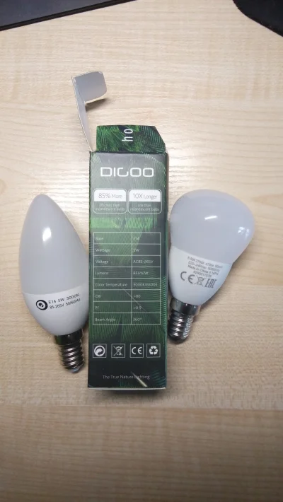 Wychwalany - Żarówka LED Digoo E14 5W 3000K
Świeci podobnie do żarówki Philipsa, ale...