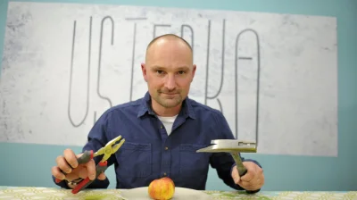 zoltybalonik - Nie wiem czemu, ale denerwuje mnie ten Pan. #usterka #oswiadczeniezdup...